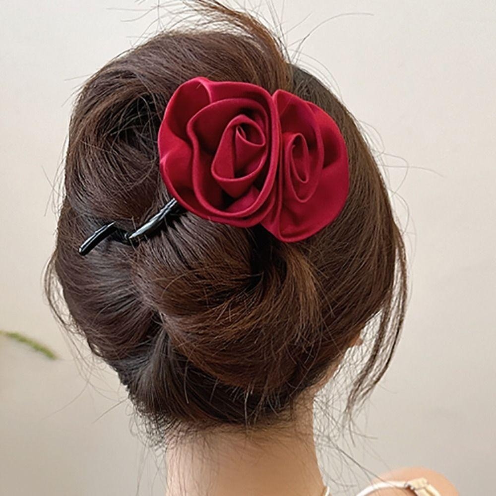 ✨台灣現貨🌿溫柔氣質玫瑰花朵一字扭夾 緞面高級感後腦勺髮夾 半扎頭馬尾夾 盤髮夾【N143】-細節圖7