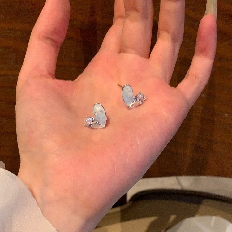 💖台灣現貨🌿氣質冰心耳環 漸變色水晶愛心耳釘 925銀針 小巧百搭愛心水晶鋯石耳環【G499】-細節圖4