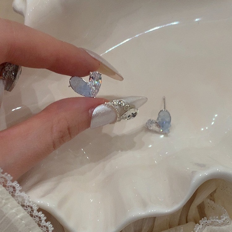 💖台灣現貨🌿氣質冰心耳環 漸變色水晶愛心耳釘 925銀針 小巧百搭愛心水晶鋯石耳環【G499】-細節圖5