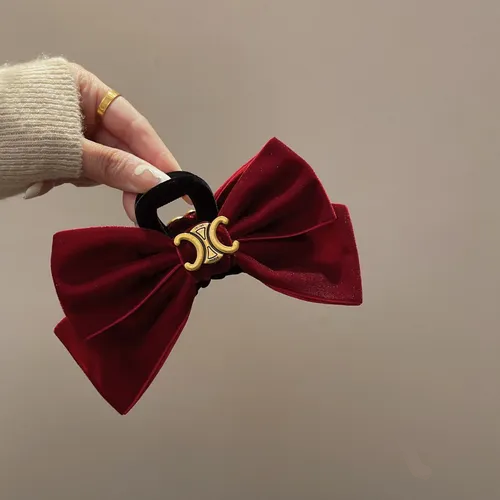 ✨台灣現貨🌿凱旋門絲絨抓夾 法式慵懶字母髮夾 韓國氣質高級感大蝴蝶結髮抓 鯊魚夾 後腦勺髮抓 盤髮夾【M87】-細節圖5