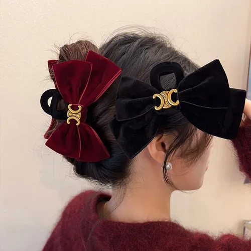 ✨台灣現貨🌿凱旋門絲絨抓夾 法式慵懶字母髮夾 韓國氣質高級感大蝴蝶結髮抓 鯊魚夾 後腦勺髮抓 盤髮夾【M87】-細節圖6