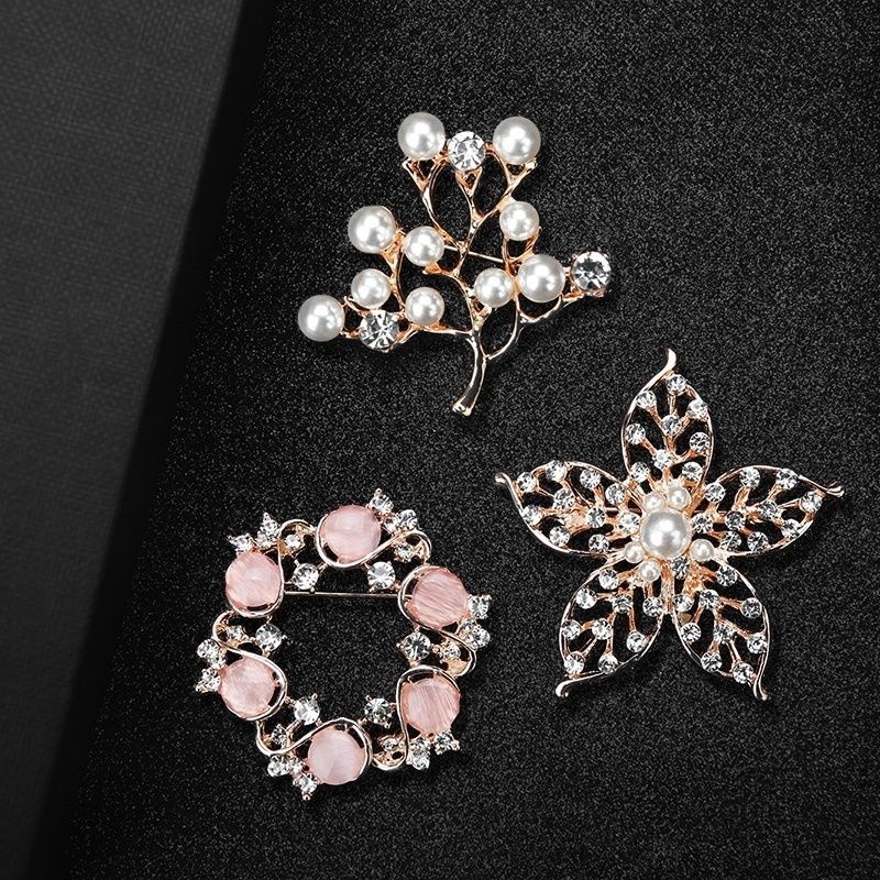 🔥台灣現貨 🌿日韓高級感胸針 🎀別針 固定衣服 防走光扣針 鑲鑽胸針 珍珠胸針 簡約 百搭 氣質 必備【I1】-細節圖4