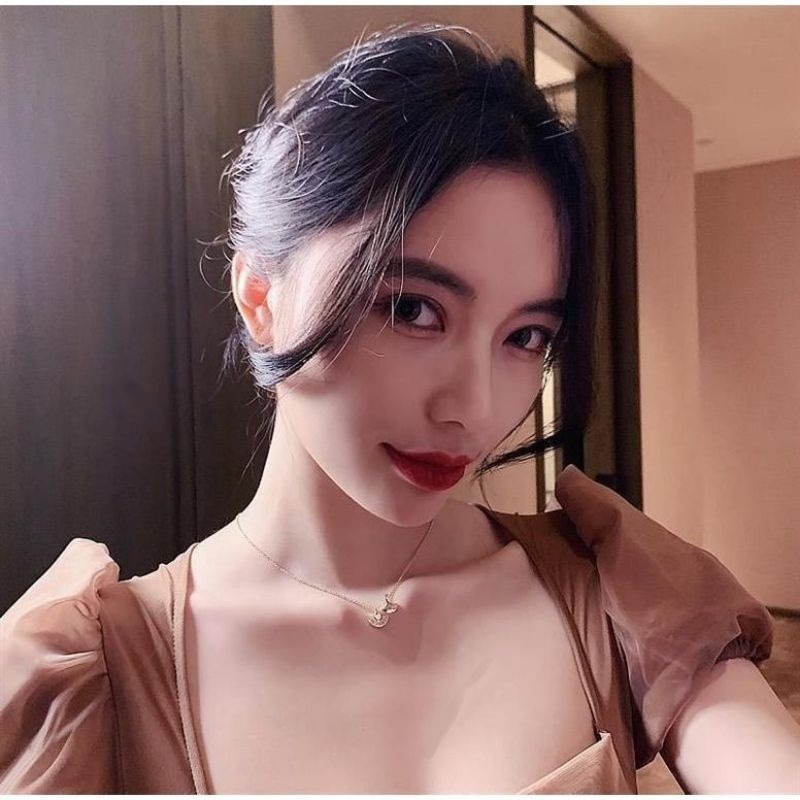 👗台灣現貨🌿鈦鋼銀杏珍珠項鍊 小眾設計款精緻氣質感輕奢華 鑲鑽水晶鋯石銀杏鎖骨鍊【Q11】-細節圖6