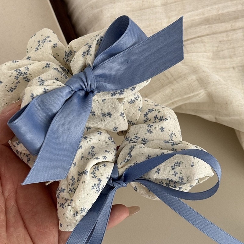 ✨台灣現貨🌿韓系小清新藍色碎花大腸髮圈 簡約甜美花朵蝴蝶結綁頭髮馬尾髮繩 扎丸子頭皮筋頭繩【ND135】-細節圖3