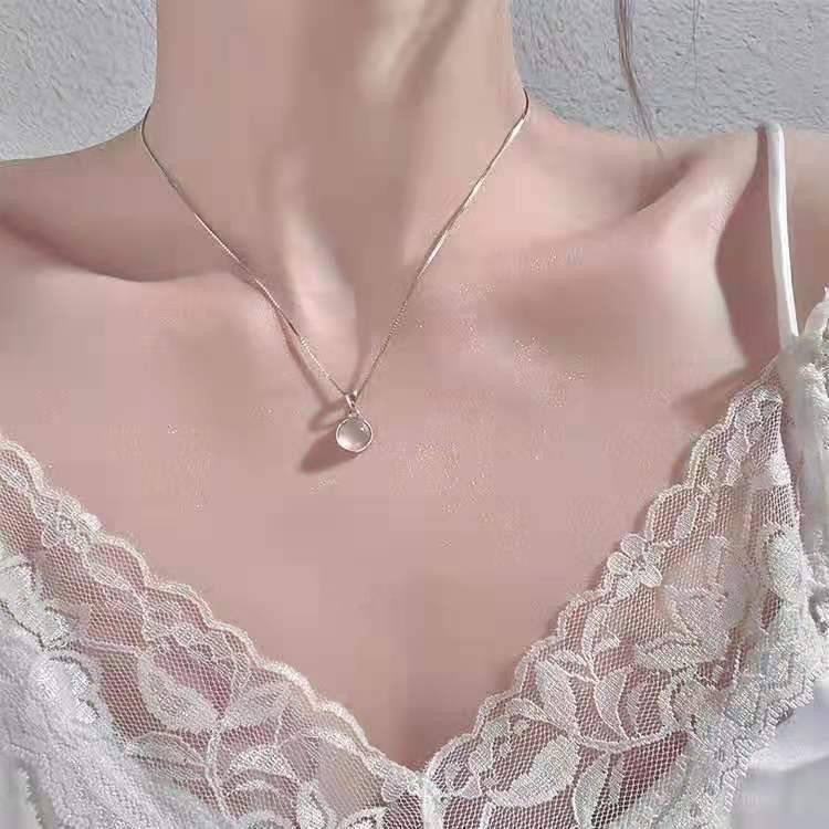 👗台灣現貨🌿韓國 熱銷 簡約 多色 玉髓 甜美 質感 日常 百搭 氣質 項鍊 設計 時尚 頸鍊 鎖骨鍊【Q89】-細節圖9