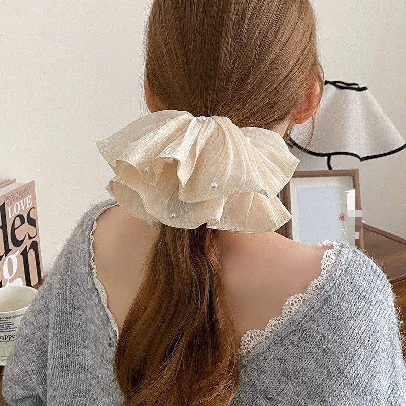 ✨台灣現貨🌿法式超仙流光紗褶皺珍珠大腸髮圈 ins 褶皺紋理扎馬尾髮繩溫柔百搭大號髮飾【ND137】-細節圖3