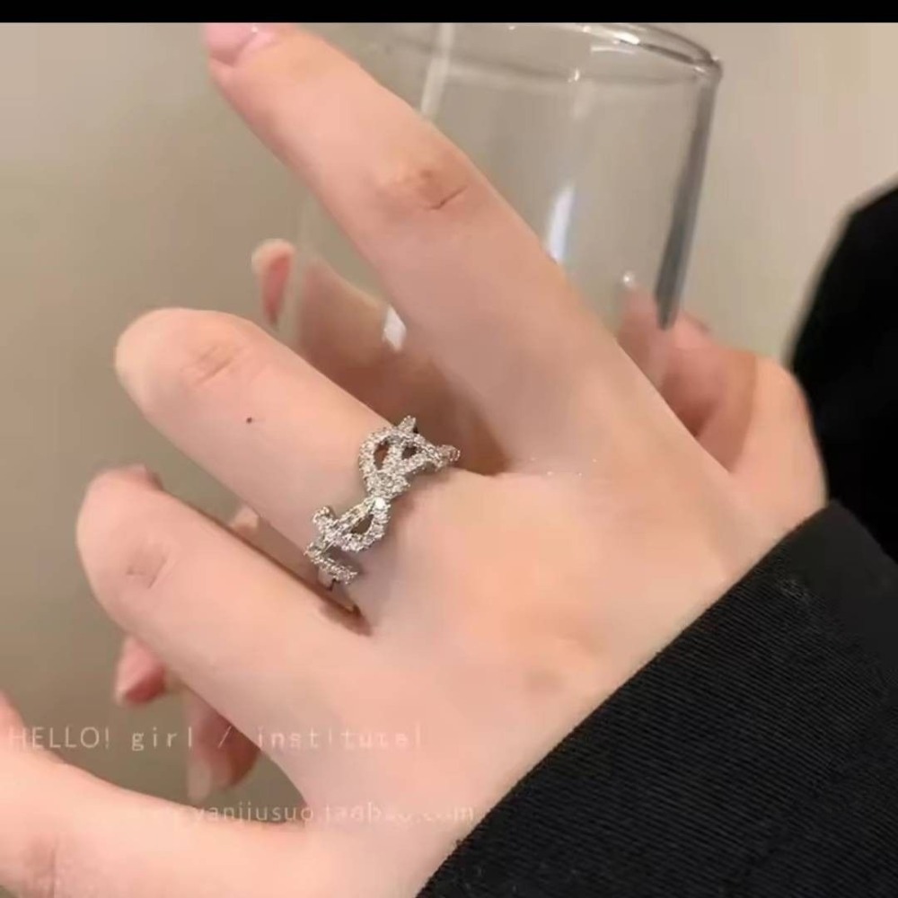 💍台灣現貨🌿超閃字母鋯石開口戒指 小眾設計時尚個性食指戒指【O82】-細節圖5