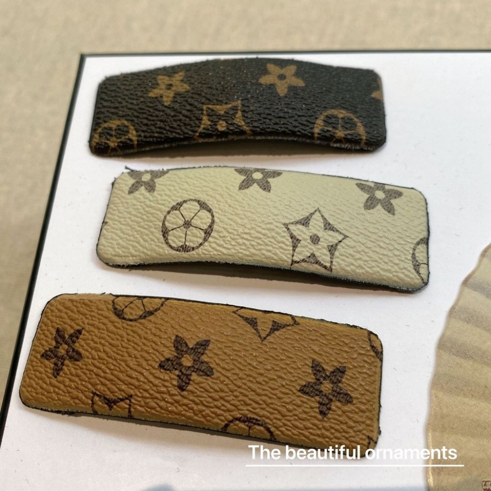 ✨台灣現貨🌿新款復古PU皮質BB夾 日韓時尚簡約印花髮夾 網紅ins氣質劉海夾側邊夾丸子頭碎髮夾【Y33】-細節圖8