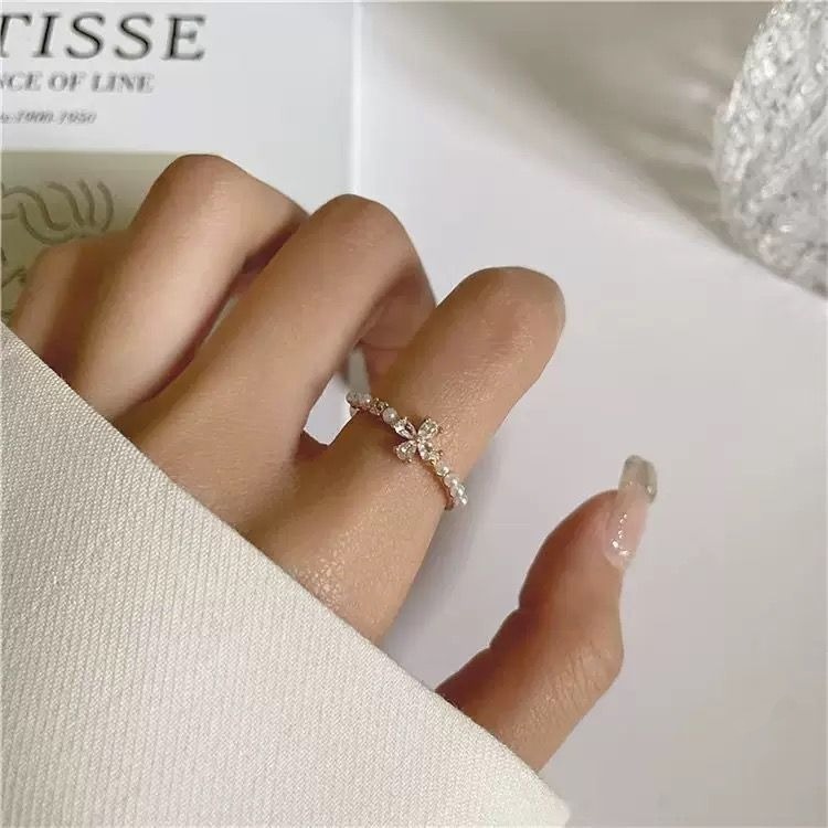 💍台灣現貨🌿韓系極細鋯石珍珠戒指 ~小花朵甜美超閃 ins網紅開口百搭可調節戒指 指環【O87】-細節圖3