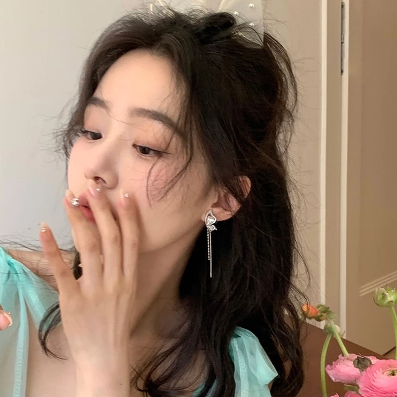💖台灣現貨🌿不對稱蝴蝶流蘇🦋耳環 小眾設計璀璨半蝴蝶翅膀耳環 S925銀針防過敏耳環【G587】-細節圖11