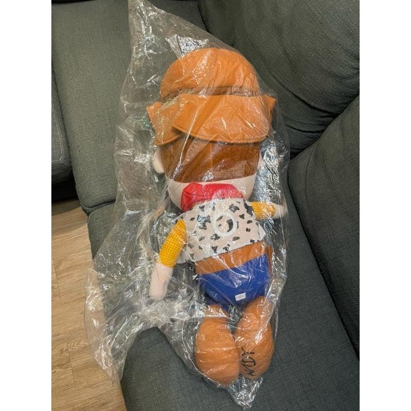 ［全新未拆封］玩具總動員 巨無霸 胡迪坐姿 玩偶 有吊牌 娃娃機 大型娃娃擺飾-細節圖2