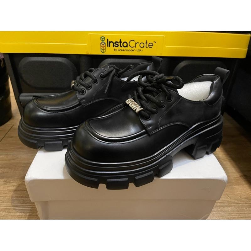 [全新］韓系時尚極簡 輕便增高厚底繫帶黑色皮鞋 鞋底真皮 39號24.5公分 NJZ-細節圖3