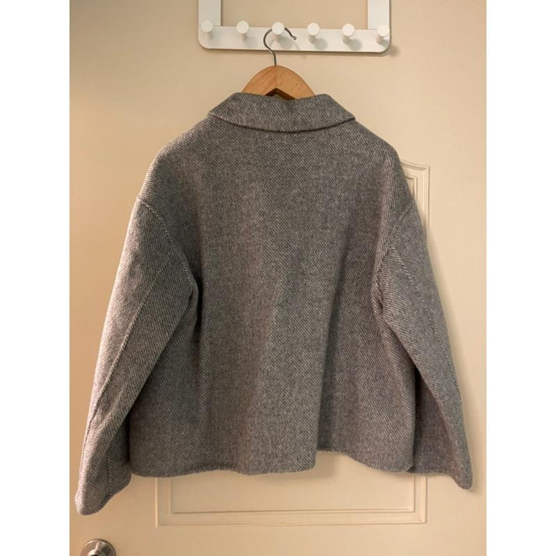 ［全新］出口韓國韓系歐妮梨花100%羊毛灰色寬鬆落肩款有領短大衣短版羊駝毛外套m號 氣質百搭有質感老錢風經典-細節圖3