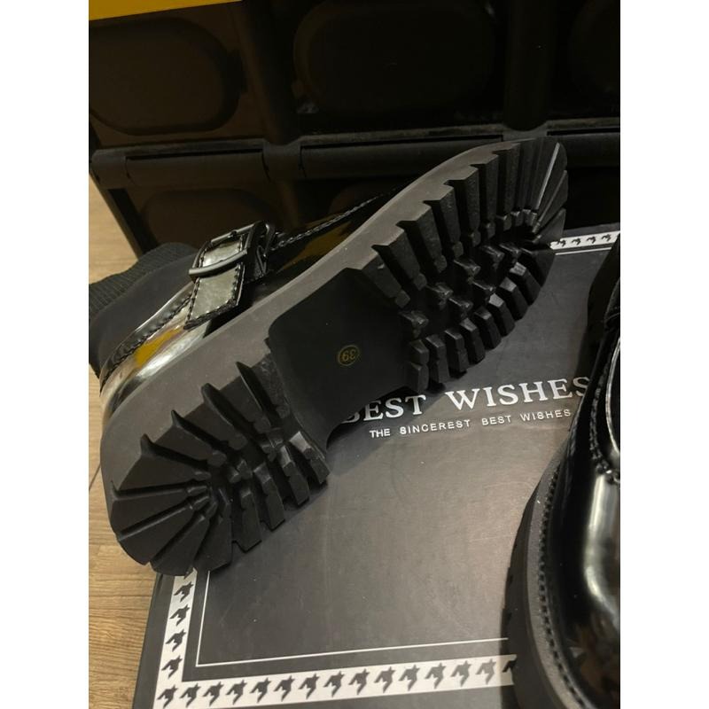 ［全新］冬季保暖短靴黑色品牌女鞋漆皮靴子圓頭內裏加絨松糕底厚底瑪麗珍彈力麂皮襪靴39號韓系女團 new jeans-細節圖4