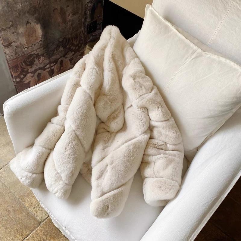 ［全新］ZOWZOW嗆口小辣椒 名媛氣質立領獺兔毛皮草外套披肩斗篷 皮草本色 年輕貴婦人間香奈兒-細節圖3