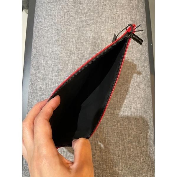 ［全新］Make up for ever化妝包收納包扁包刷具包紅色亮面漆皮款-細節圖3