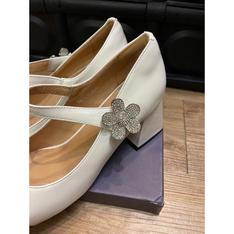 [全新］韓系小香風牛皮真皮米白黑配色牛漆皮高跟粗跟水鑽花朵瑪莉珍娃娃鞋24cm 38號氣質經典韓國miu miu 風格-細節圖2