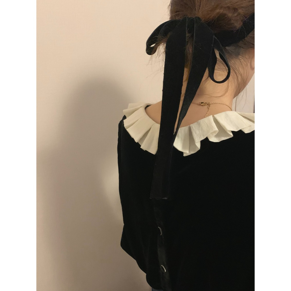 25春。韓國chic 氣質千金系 小眾設計 百褶荷葉邊 後背單排扣 長袖金絲絨襯衫T恤上衣-Euphoria Stor-細節圖9