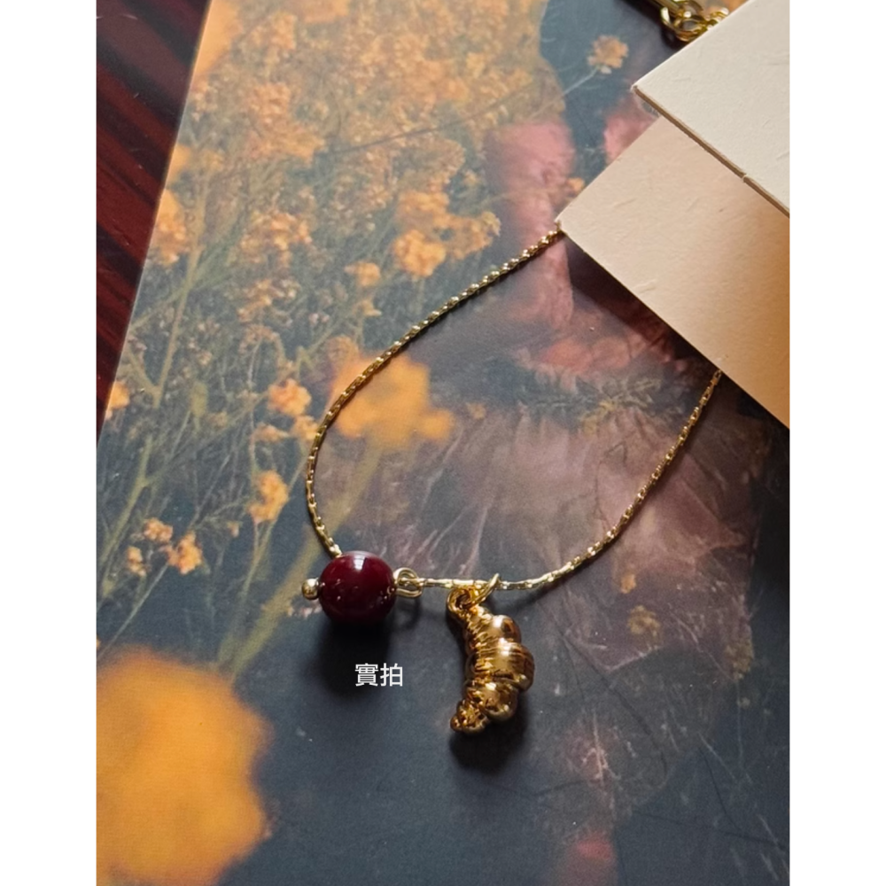 原創設計。小眾設計師 酒紅圓珠瑪瑙vs鍍18K金牛角麵包吊墜短項鏈-Euphoria Store-細節圖9