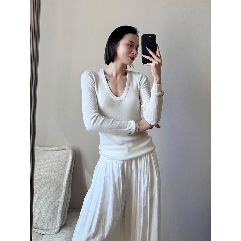 25春。店主私著。極簡氣質百搭 大U領修身單穿打底細針織長袖毛衣上衣-Euphoria Store-規格圖9