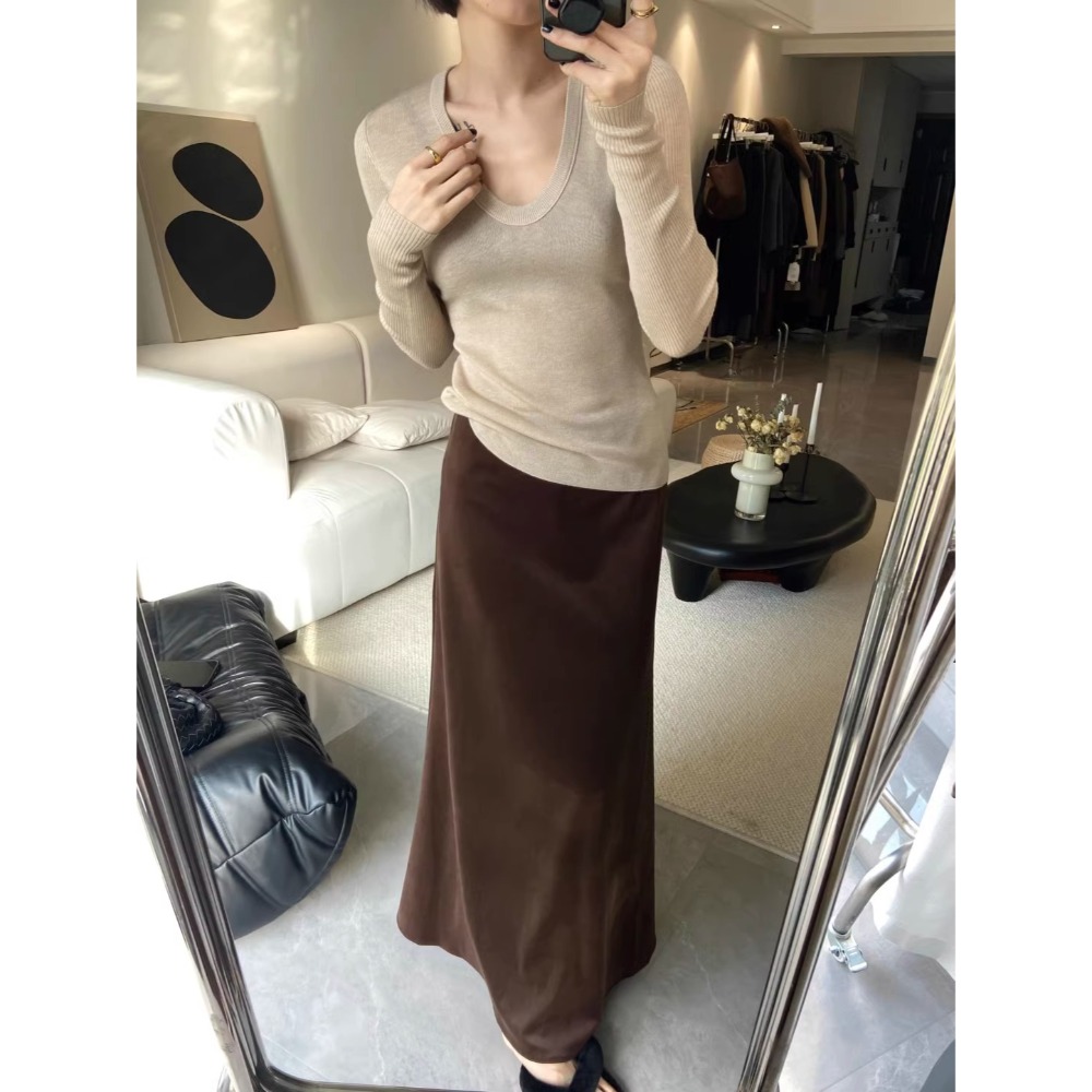 25春。店主私著。極簡氣質百搭 大U領修身單穿打底細針織長袖毛衣上衣-Euphoria Store-規格圖9