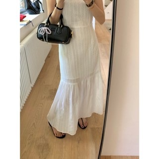 夏。法式優雅氣質 純色精緻刺繡鉤花 修身顯瘦拼接魚尾無袖吊帶連身裙洋裝-Euphoria Store-細節圖7