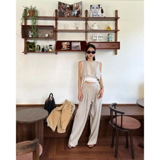 韓系。小眾冷淡風 撞色圓領拼接花邊無袖背心襯衫+高腰壓褶闊腿長褲套裝組-Euphoria Store-細節圖2