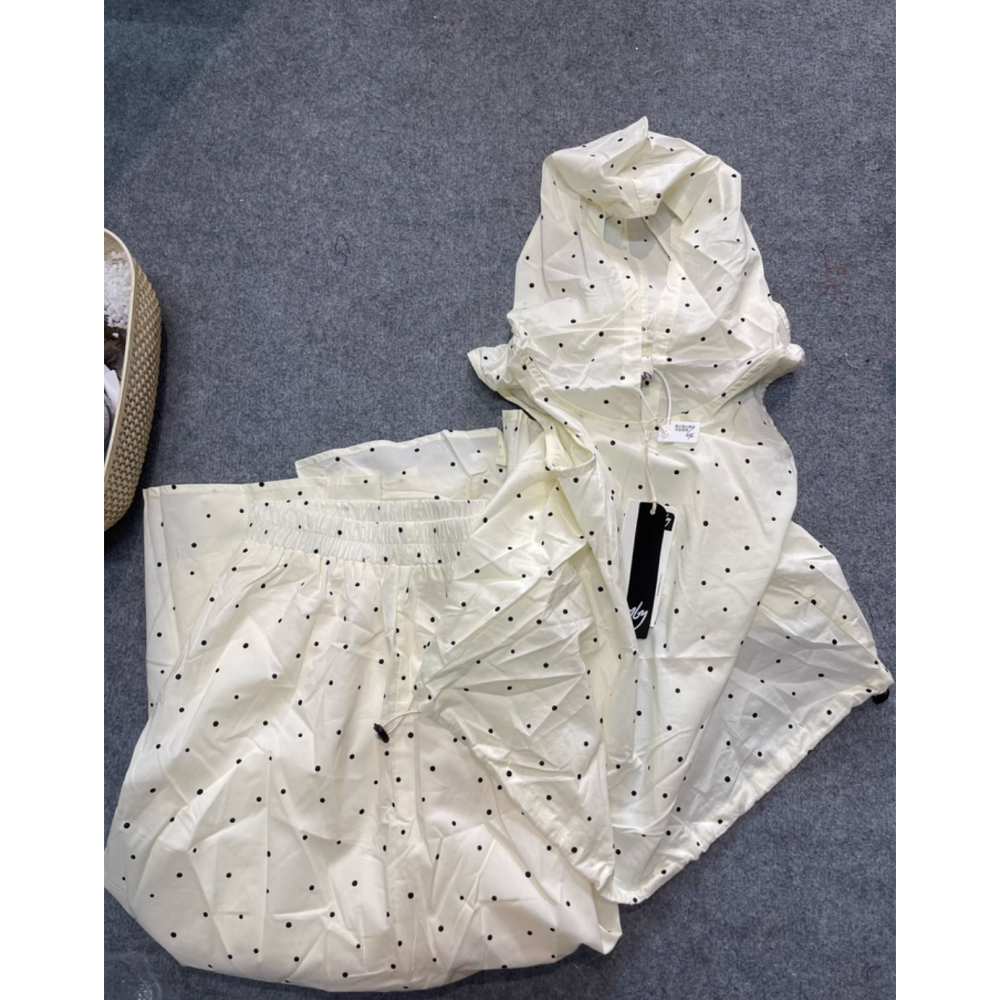 夏。懶人穿搭 簡約小清新 水玉點下擺可縮無袖連帽背心上衣+高腰鬆緊腰A字長裙套裝組-Euphoria Store-細節圖7