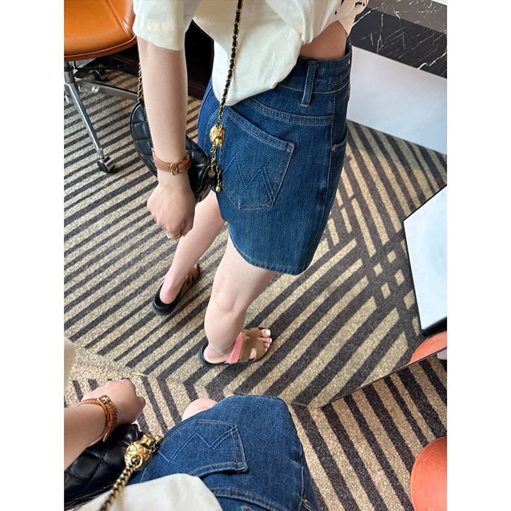 四季。基礎百搭修身款 後口袋M刺繡 顯瘦提臀高腰水洗彈力牛仔短褲A字闊腿熱褲-Euphoria Store-規格圖10