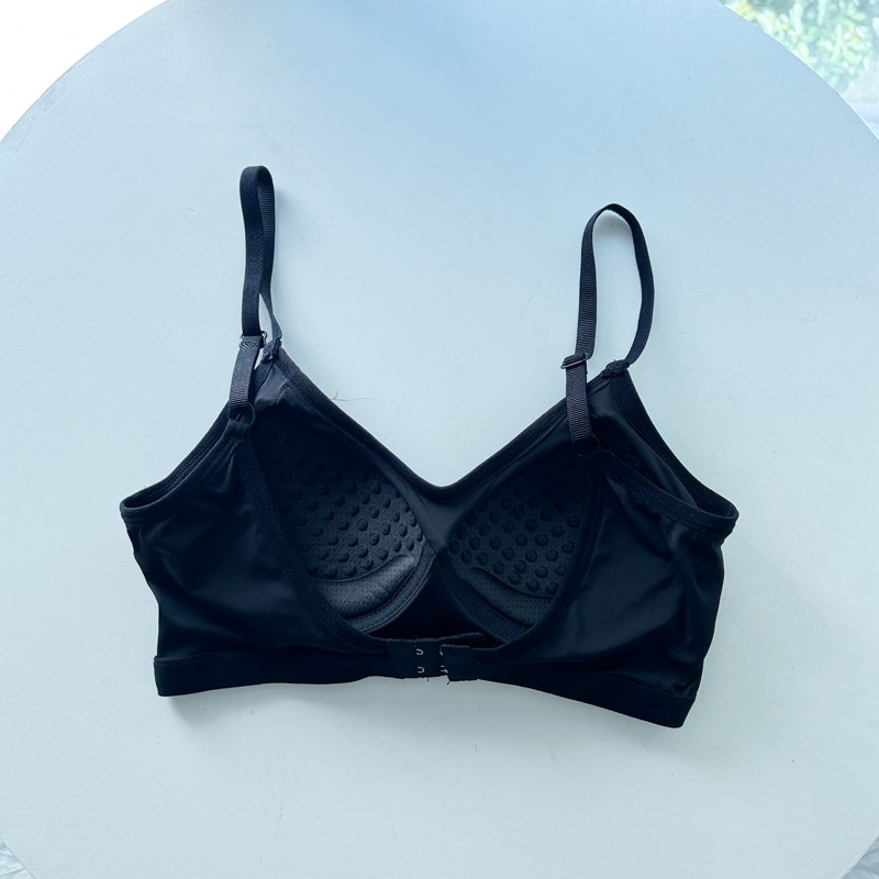 店主私著。韓版美背設計 淺色 透氣網孔&下擺托高海綿 一體成形薄款無痕冰絲無鋼圈內衣-Euphoria Store-細節圖7