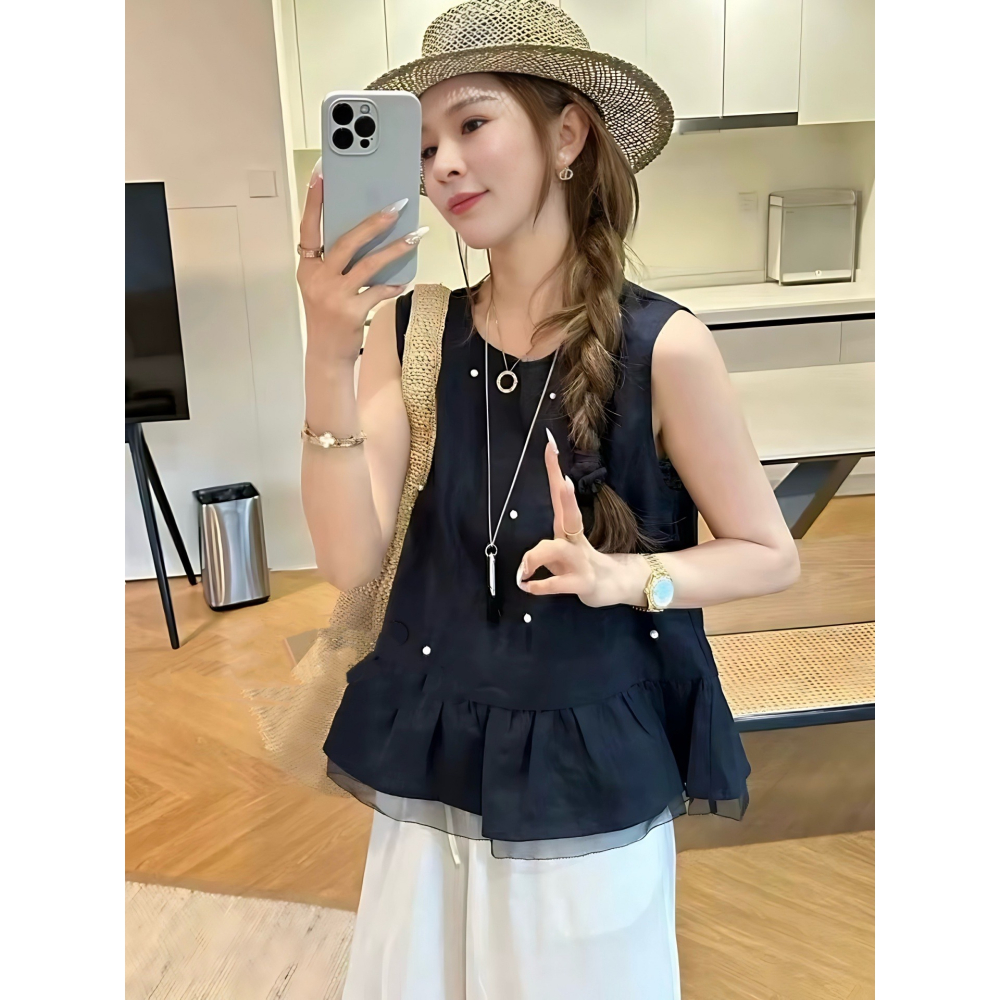 夏。韓chic 氣質溫柔 重工珍珠釘珠設計 下擺荷葉邊拼接薄雪紡 圓領無袖背心娃娃上衣-Euphoria Store-細節圖4