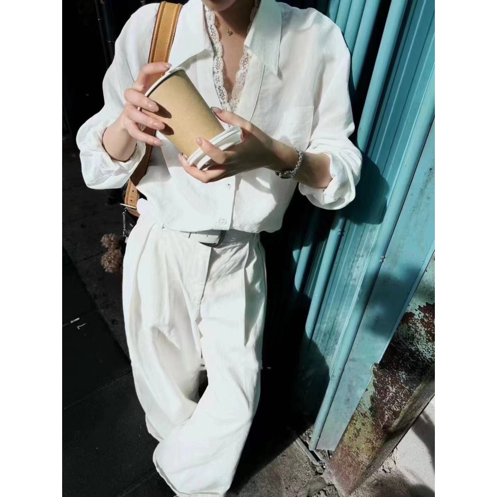 店主私著。帶點小性感 知性氣質 假兩件蕾絲拼接V領翻領長袖襯衫上衣(S-3XL)-Euphoria Store-細節圖3