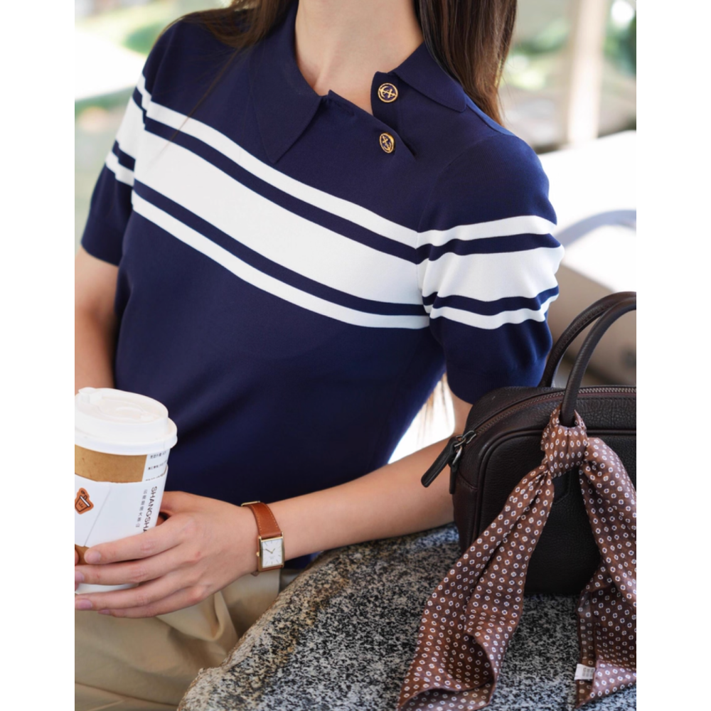 初秋。減齡學院風 美式復古藍白撞色橫條紋 翻領側鈕扣POLO衫細針織短袖上衣(S-2XL)-Euphoria Store-細節圖2