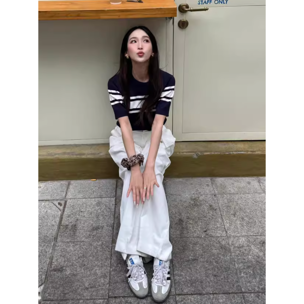 初秋。減齡學院風 美式復古藍白撞色橫條紋 翻領側鈕扣POLO衫細針織短袖上衣(S-2XL)-Euphoria Store-細節圖5