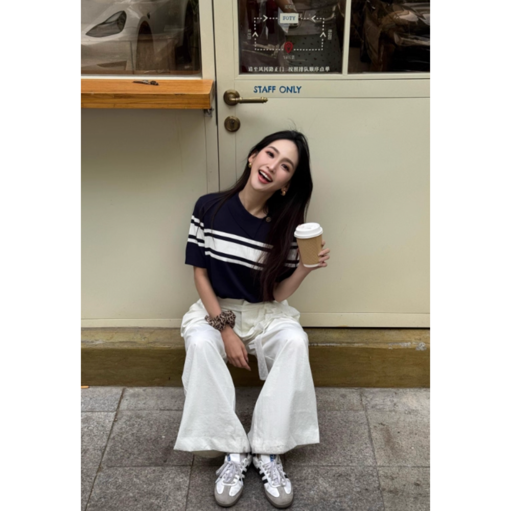 初秋。減齡學院風 美式復古藍白撞色橫條紋 翻領側鈕扣POLO衫細針織短袖上衣(S-2XL)-Euphoria Store-細節圖6