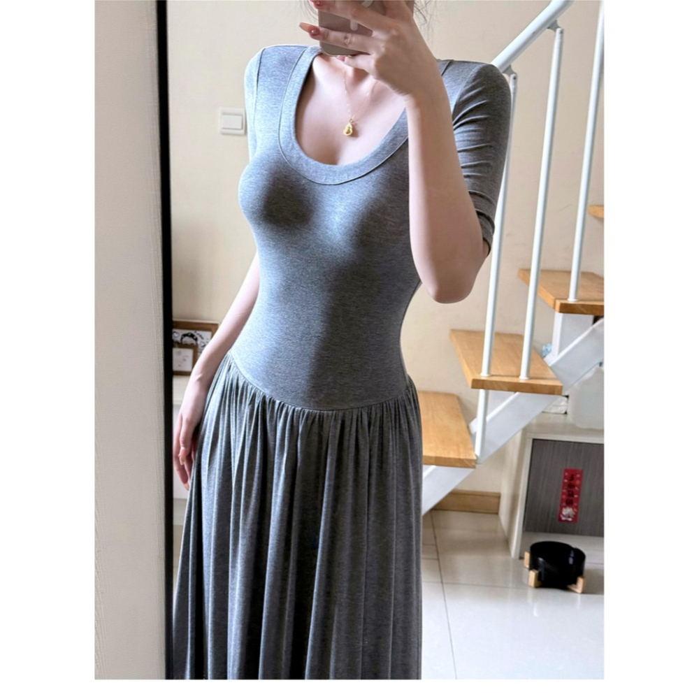 初秋。法式知性氣質 露背鈕扣設計 高腰收腰 修身顯瘦U領五分袖長款連身裙洋裝-Euphoria Store-細節圖4