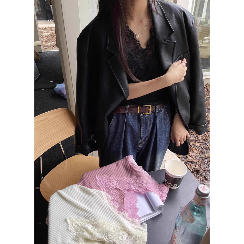 初秋。滿滿精緻 單穿疊穿都可以 微性感V領蕾絲緹花豎條無袖細針織背心上衣毛衣-Euphoria Store-細節圖6