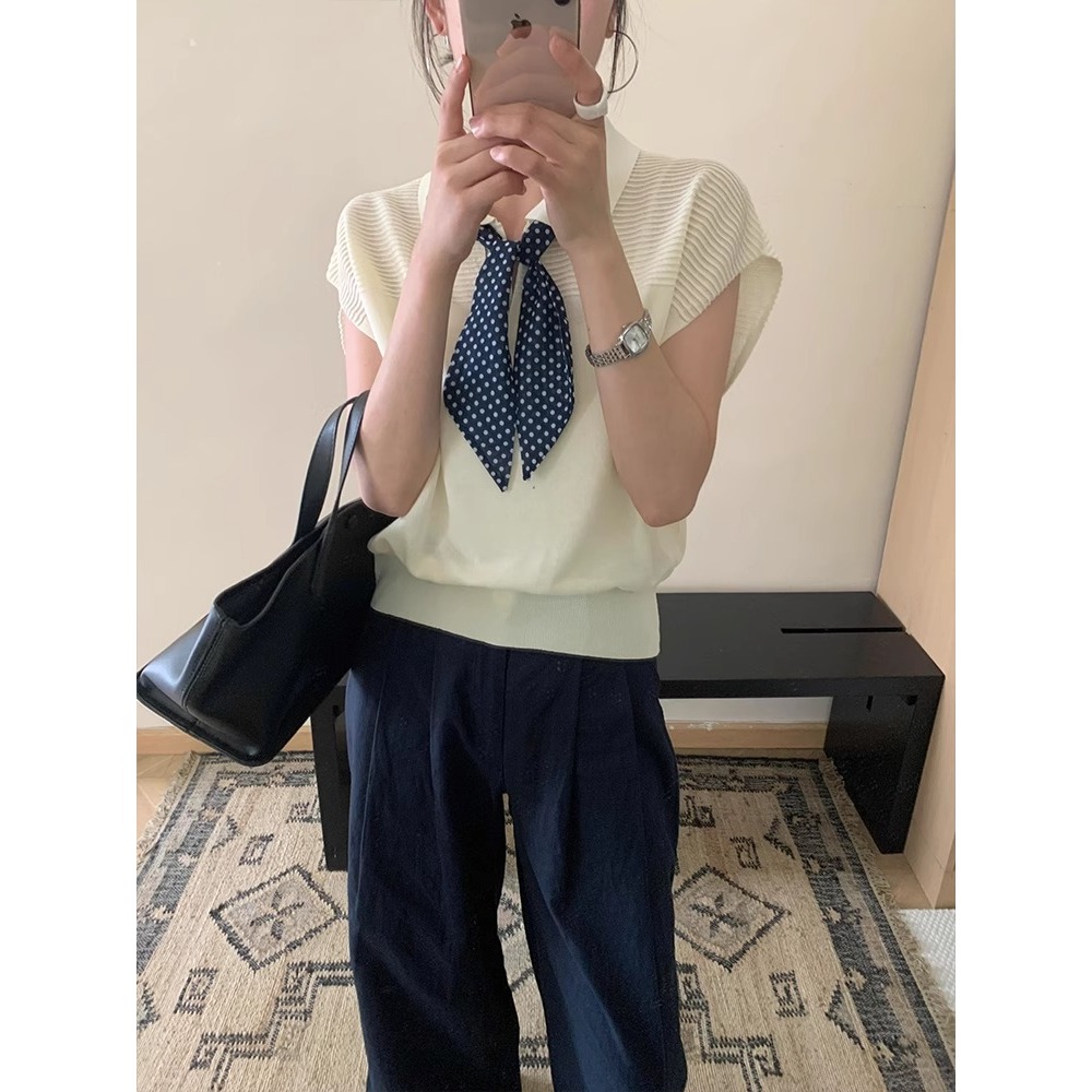 初秋。氣質又減齡 絲巾繫帶翻領polo領 收腰顯瘦正肩小飛袖短袖細針織上衣-Euphoria Store-細節圖3