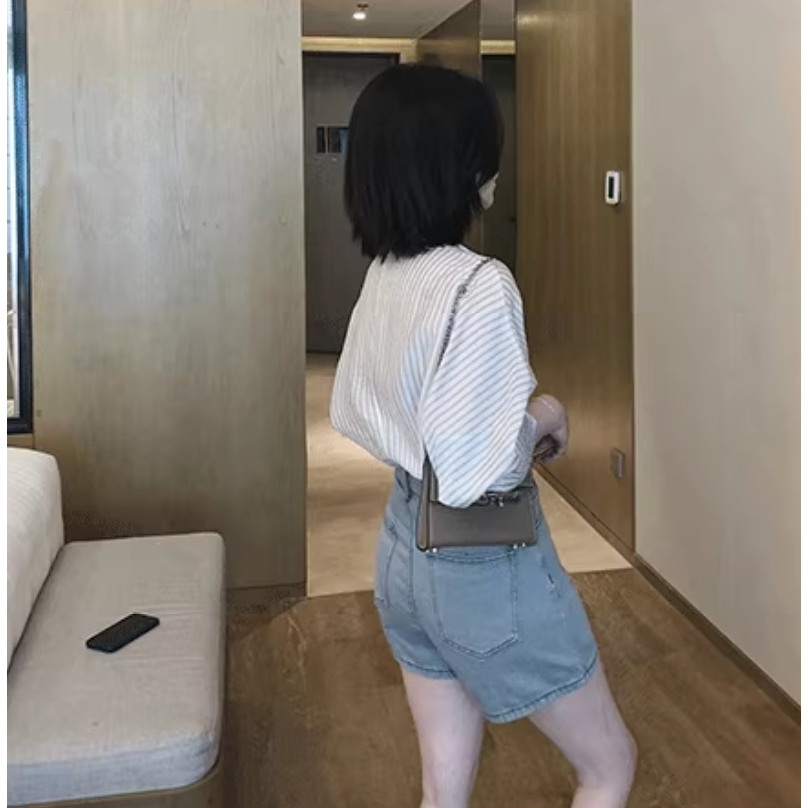 初秋。簡約知性氣質百搭 細豎條寬鬆修身短款長袖襯衫防曬上衣薄款外套-Euphoria Store-細節圖7