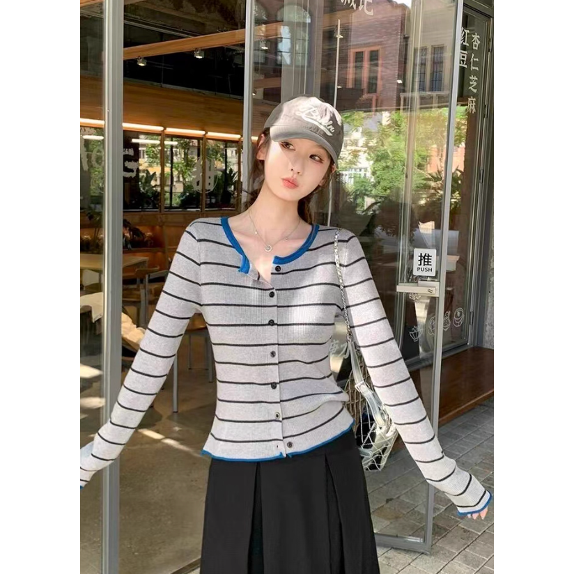 冬。韓系休閒氣質百搭 V領單排扣撞色滾邊條紋細針織長袖毛衣上衣-Euphoria Store-細節圖8