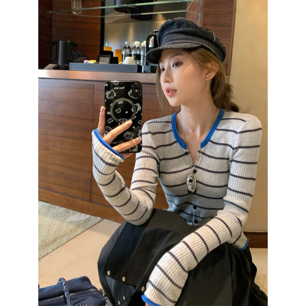 冬。韓系休閒氣質百搭 V領單排扣撞色滾邊條紋細針織長袖毛衣上衣-Euphoria Store-細節圖9