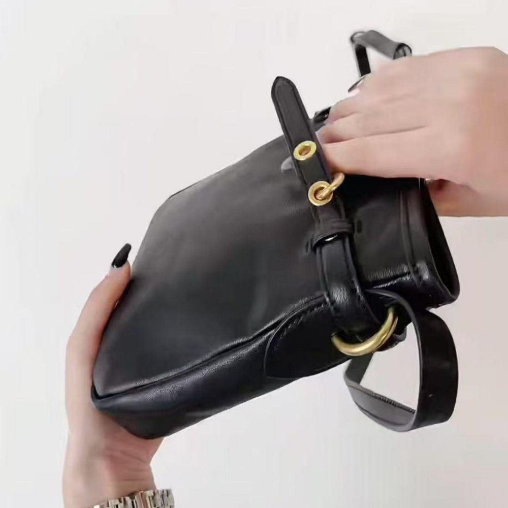 冬。設計師款 休閒百搭黑色軟皮單肩斜背小包手機包小水桶包-Euphoria Store-細節圖3