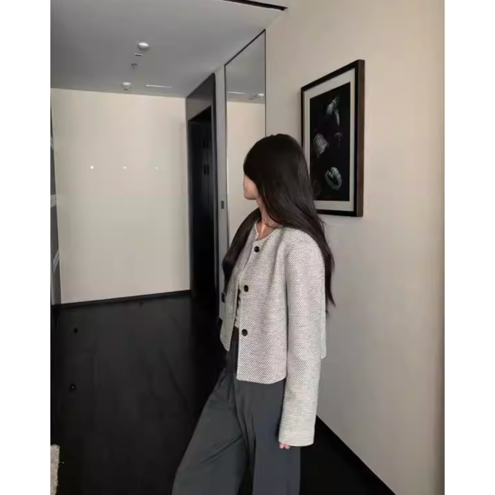 春。自帶一點小高級 簡約氣質小香風 圓領粗花呢短款外套-Euphoria Store-細節圖9