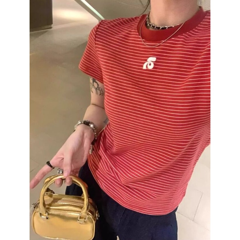 春。減齡小清新 修身顯瘦 前方5刺繡紅色條紋圓領短袖正肩T恤上衣-Euphoria Store-細節圖3
