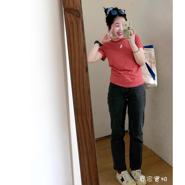 春。減齡小清新 修身顯瘦 前方5刺繡紅色條紋圓領短袖正肩T恤上衣-Euphoria Store-細節圖7