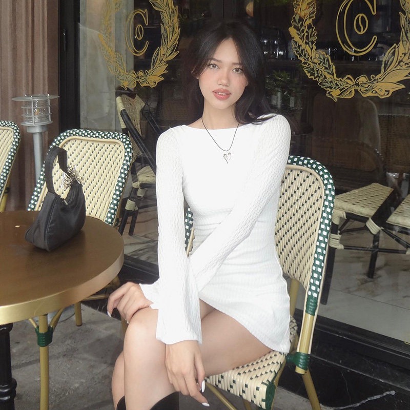 春。經典簡約純慾風 性感辣妹大一領後露背高腰收腰連身短裙洋裝-Euphoria Store-細節圖5