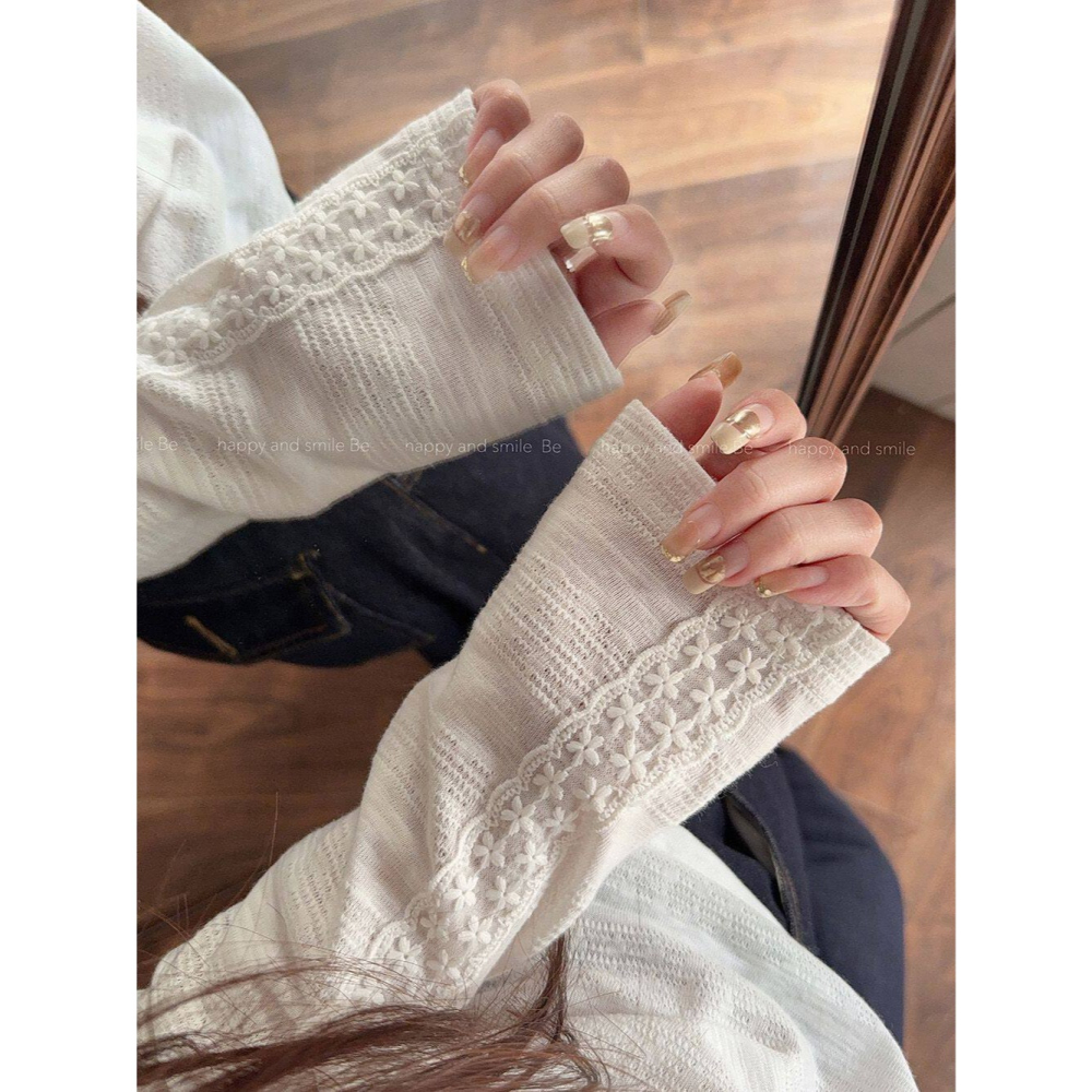 春。韓系減齡甜美 自帶小設計 腰側抓皺 蕾絲拼接雪花棉短款長袖T恤上衣-Euphoria Store-細節圖9