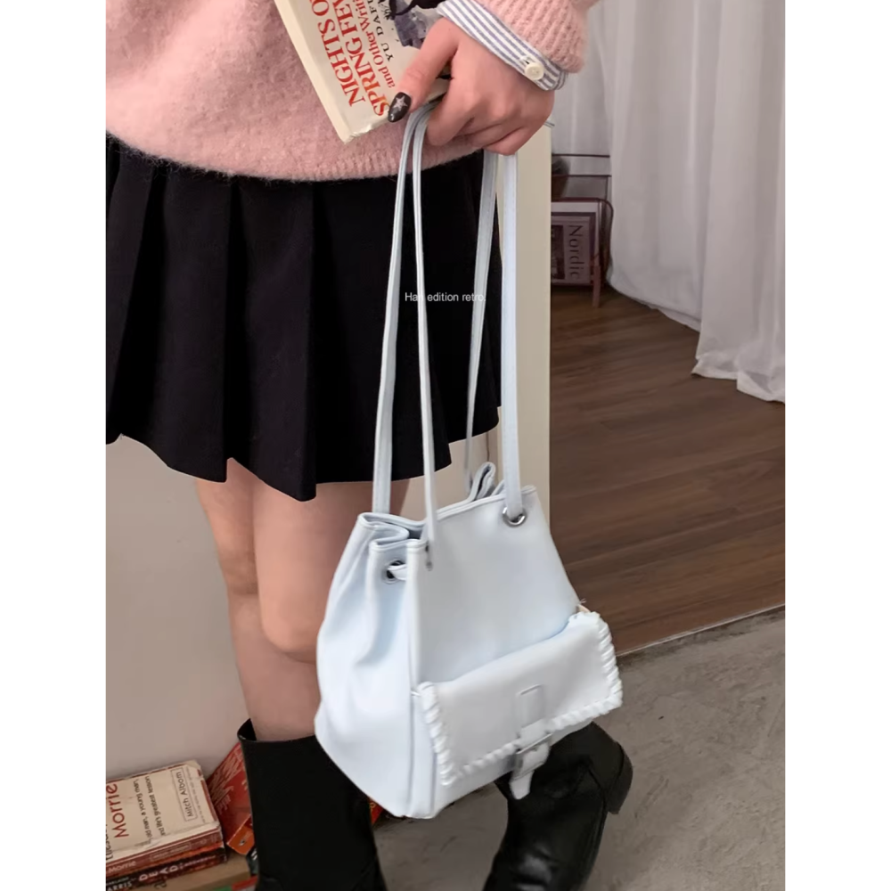 春。韓版甜美小姐姐 減齡百搭軟皮編織大容量單肩斜背水桶包-Euphoria Store-細節圖2