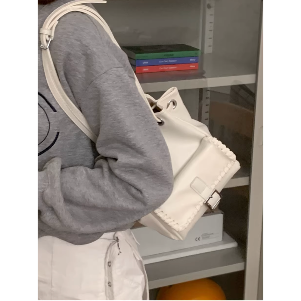 春。韓版甜美小姐姐 減齡百搭軟皮編織大容量單肩斜背水桶包-Euphoria Store-細節圖3