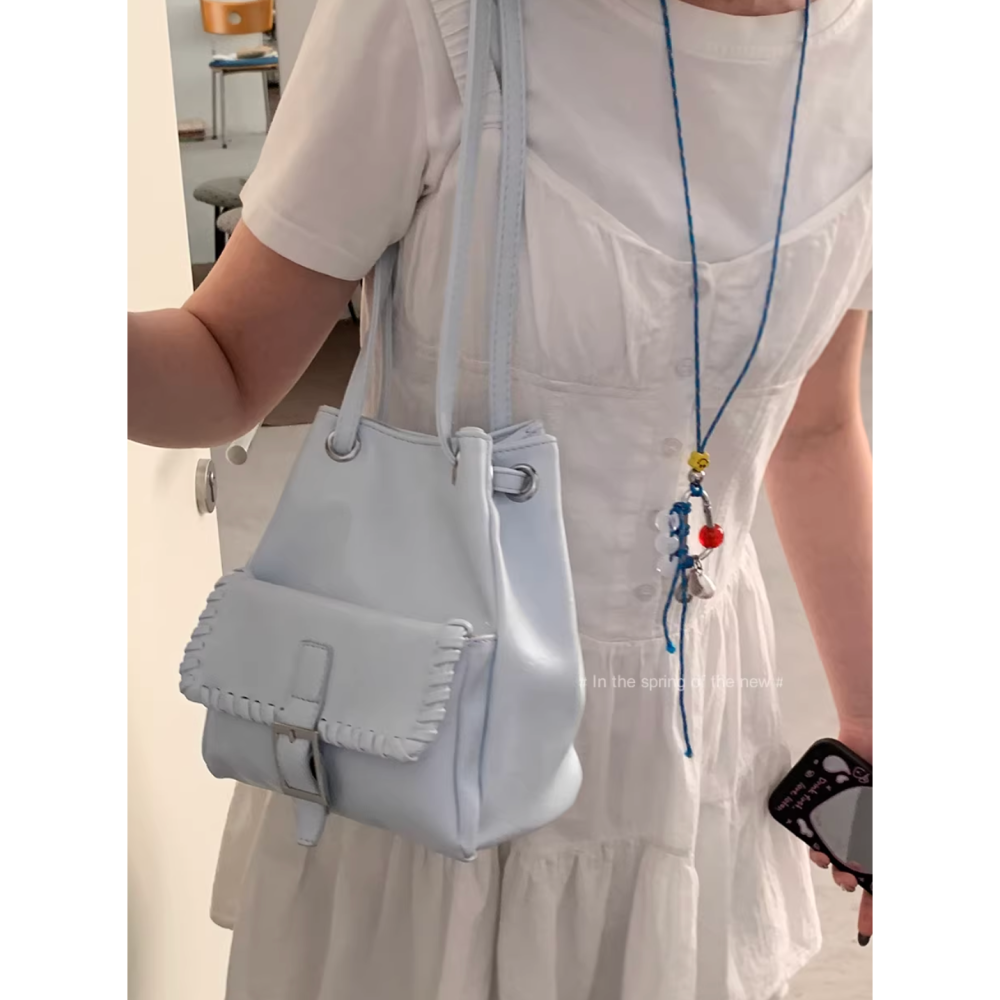 春。韓版甜美小姐姐 減齡百搭軟皮編織大容量單肩斜背水桶包-Euphoria Store-細節圖5